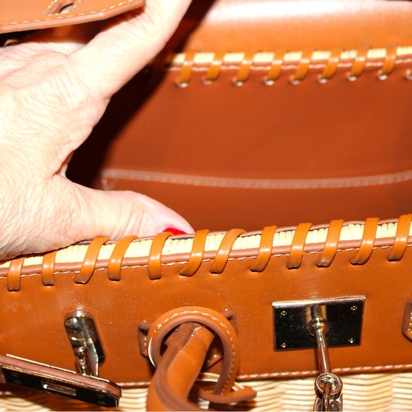 Wicker and Vegan Leather Picnic-Style Handbag - NWOT - Picture 8 of 8